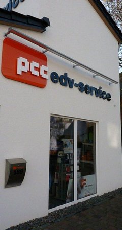 Beleuchtung eines Werbeschildes für pcc EDV-Service in Brauneberg\\n\\n19.09.2016 09:39